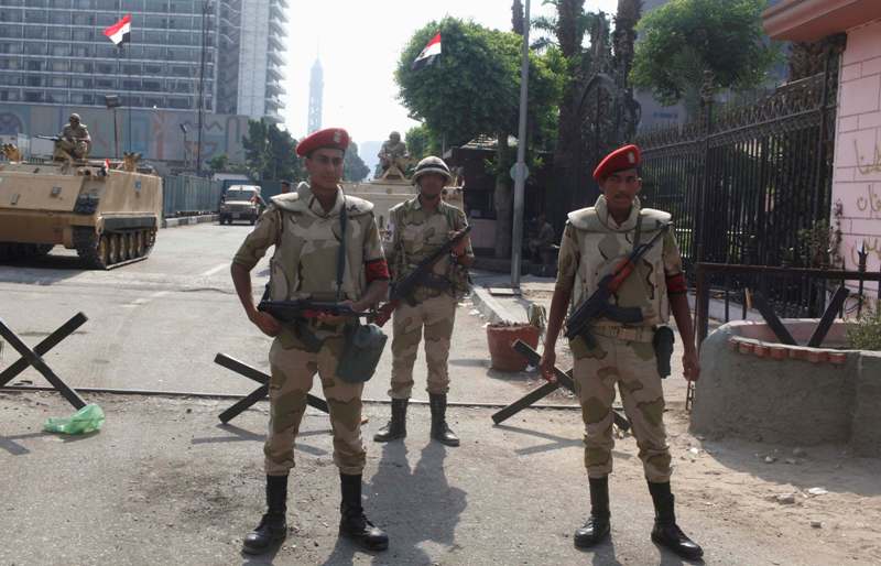 Αίγυπτος: Ο στρατός ονομάζει πρωθυπουργό και αντιπρόεδρο μέσω του προέδρου (video) - Media