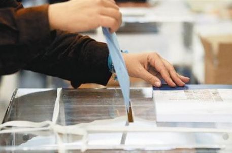Δημοσκόπηση: «Ναι» στον ΣΥΡΙΖΑ, «όχι» σε εκλογές - Media