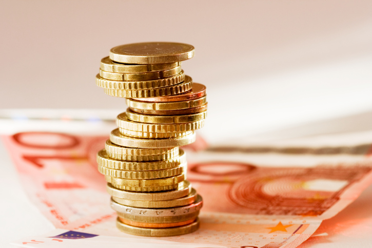 Στο 8,1% του ΑΕΠ υποχώρησε το έλλειμμα του προϋπολογισμού το 2012 - Media