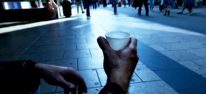 ΕΛΣΤΑΤ: Ανεργία και φτώχεια έφερε το μνημόνιο - Media