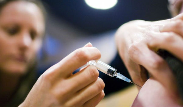 Εκτός λειτουργίας τα κέντρα εμβολιασμού - Κίνδυνος επανεμφάνισης ασθενειών που έχουν εκλείψει - Media