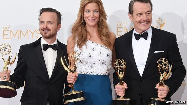 Θρίαμβος στα βραβεία Emmy για το «Breaking Bad» - Media