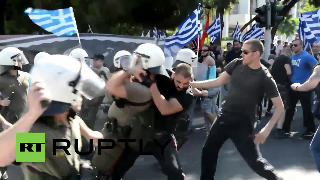 Όταν η ΧΑ βαράει τα ΜΑΤ και δεν υπάρχουν συλλήψεις… (Photos) - Media