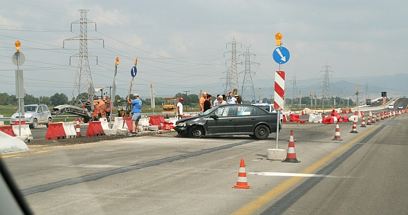 Αυξήσεις στα διόδια και 2 δισ στους εργολάβους για να ξεκινήσουν τα έργα! - Media
