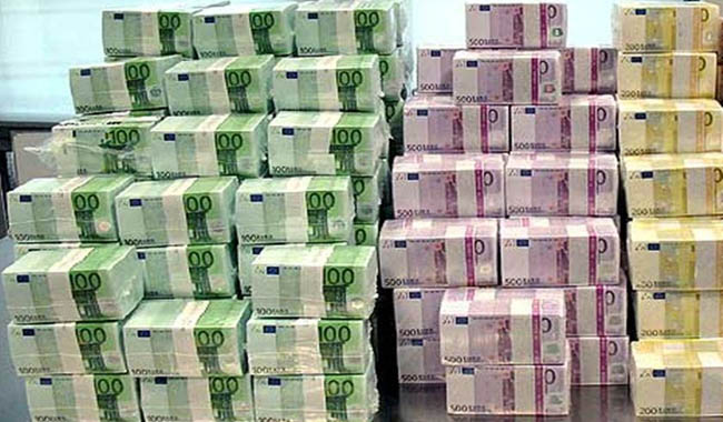 Αυξήθηκαν το 2014 οι Έλληνες δισεκατομμυριούχοι - Στα 60 δισ. ευρώ η περιουσία τους σε Ελβετικές τράπεζες  - Media