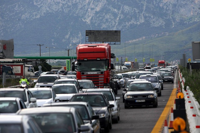 Αυξημένα μέτρα της Τροχαίας για το τριήμερο της Αποκριάς και της Καθαρής Δευτέρας - Media