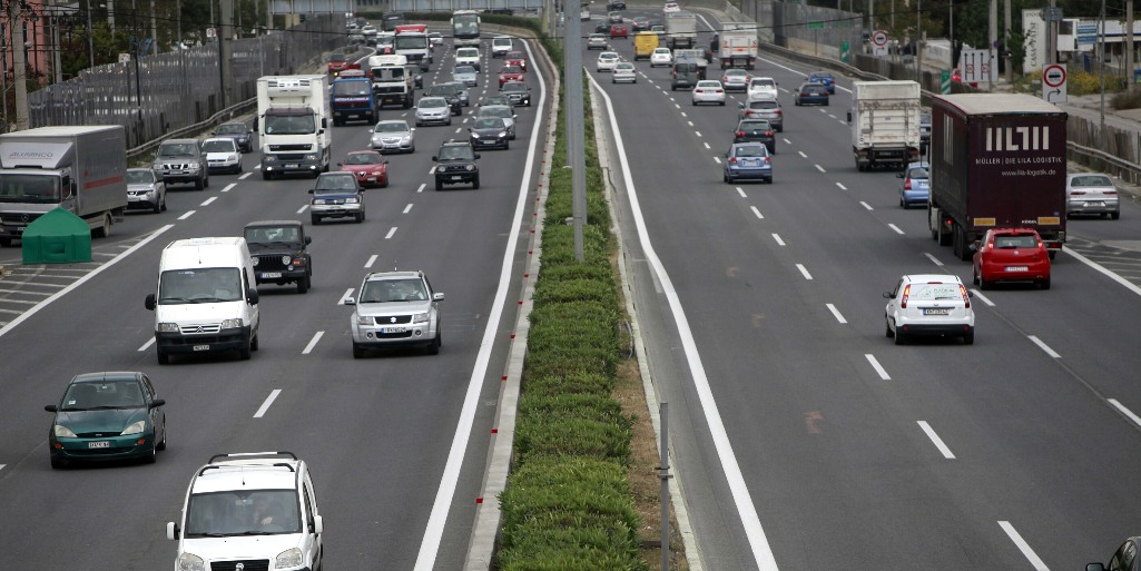 Οι επαγγελματίες οδηγοί «φακέλωσαν» τις «παγίδες θανάτου» των εθνικών οδών - Media