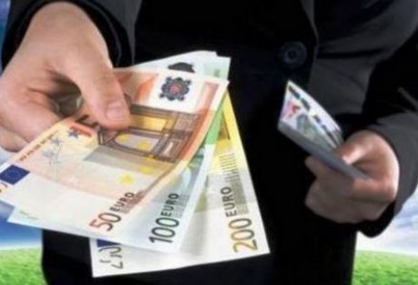 Περί φόρων πολλών  - Media