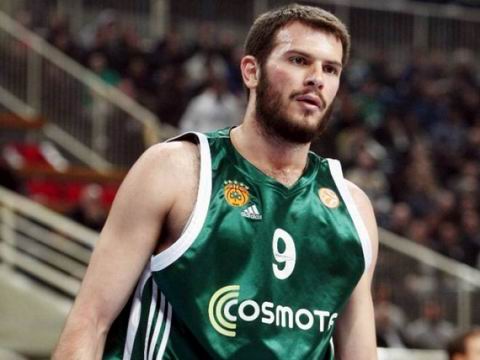 «Πράσινος» και πάλι ο Φώτσης - Media