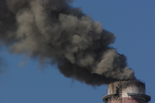 Οι  ΑΠΕ θα επιδοτούν τη βιομηχανία που ρυπαίνει! - Media