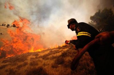 Πυρκαγιά στο Ποικίλο όρος- Σε εξέλιξη η φωτιά στη Μαλεσίνα - Media