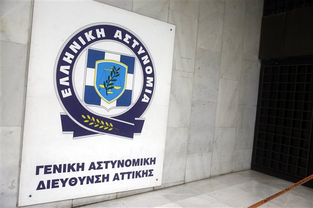 Άφηνε το γκλομπ και… «έσπαγε» τα ηχεία! - Media