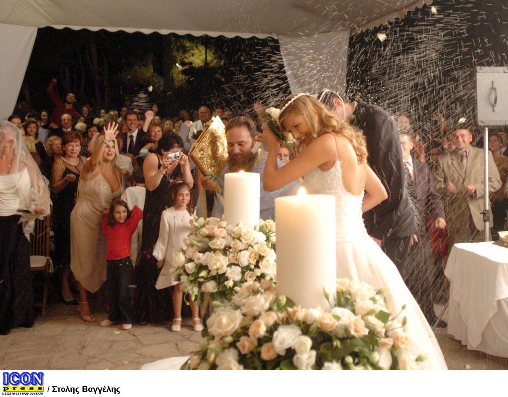 Οι Ελληνες θέλουν γάμο με παπά και με κουμπάρο - Media