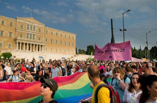 Η Ν.Δ. κάνει πίσω για το Σύμφωνο Συμβίωσης - Media