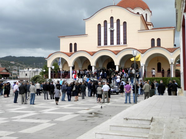 Τελευταίο αντίο στην 51χρονη εκπαιδευτικό στο Αγρίνιο - Media