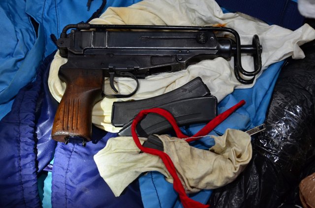 «Καθαρά» τα όπλα που βρέθηκαν στο Γκύζη-Στη δημοσιότητα οι φωτογραφίες των συλληφθέντων
 
  - Media