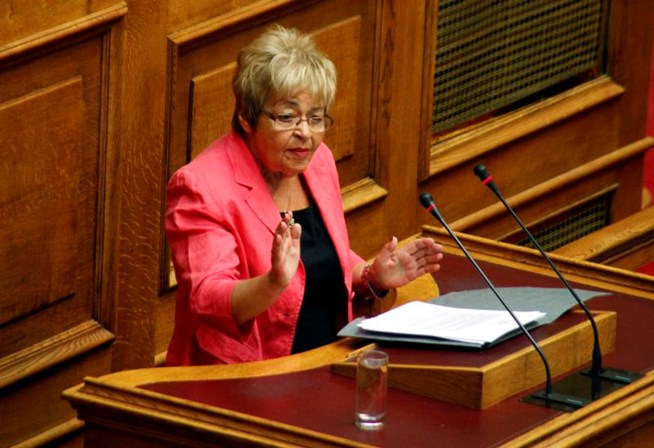 Αποσύρει τη μήνυση κατά Άδωνι η Χ. Γιαταγάνα - Media