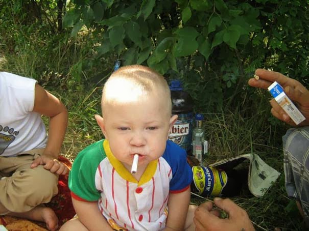 Γονείς που δεν αξίζει να λέγονται «γονείς» (Απίστευτες ΦΩΤΟ) - Media