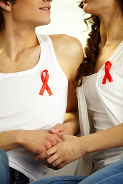 Γυναίκα μολύνθηκε με τον ιό του AIDS, από την ερωτική της σύντροφο - Media