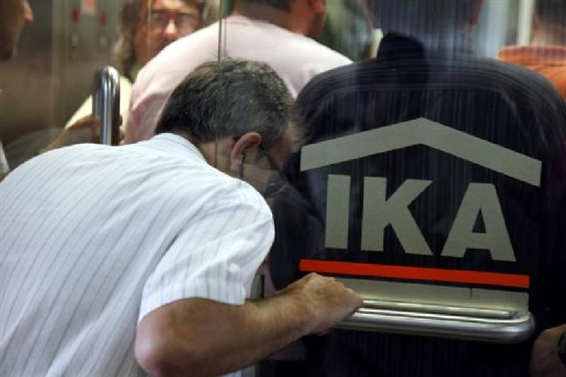 Χωρίς ασφάλιση 1 στους 4 εργαζόμενους, σύμφωνα με τον έλεγχο του Μαΐου
 - Media