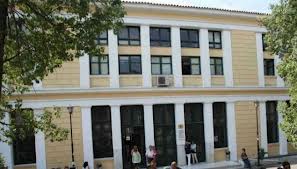 Στην Ευελπίδων οι συλληφθέντες από τη βίλα Αμαλία και τα γραφεία της ΔΗΜΑΡ - Media