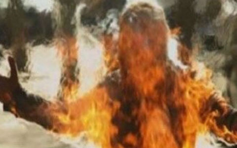 Δύο κοπέλες αυτοκτόνησαν λόγω απόλυσης - Media