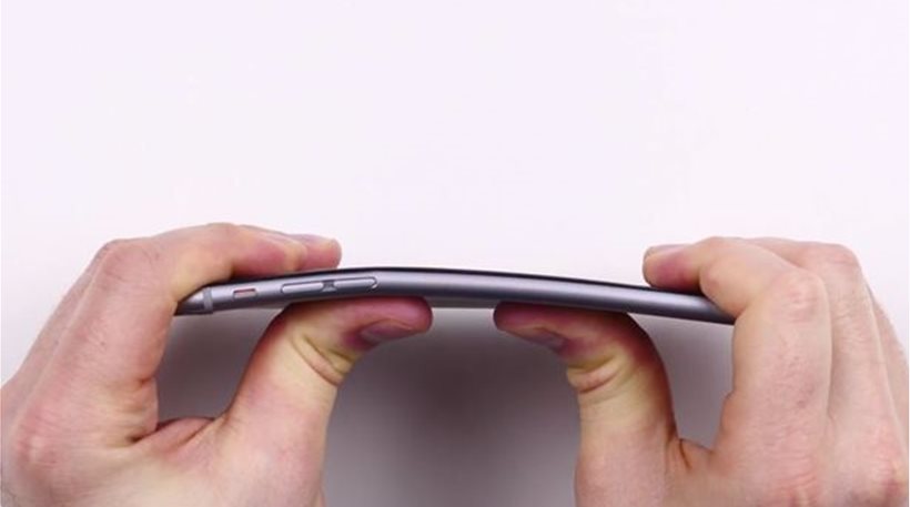 Στραβώνει ή λυγίζει; Η νέα υστερία με το iPhone 6 plus - Media