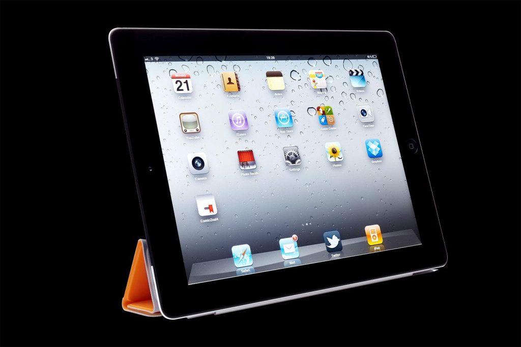 Η Apple αποκάλυψε τα νέα Air iPad και MacBook Pro - Media