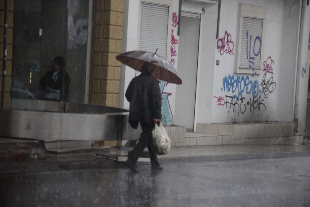 Άγριος καιρός με βροχές και ισχυρές καταιγίδες - Media