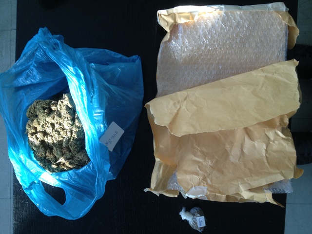 Αστυνομικός έστειλε κατά λάθος δέμα με κάνναβη σε πρεσβεία στη Σουηδία - Media