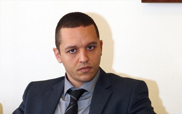 Αμερικανοί ρατσιστές αναρωτιούνται αν ο Κασιδιάρης ανήκει στη λευκή φυλή - Media