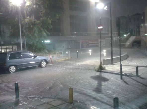Προβλήματα από ισχυρή καταιγίδα στη Θεσσαλονίκη - Media