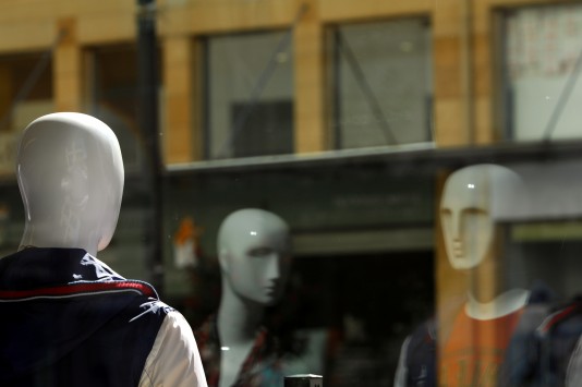 Ενστάσεις του Επιστημονικού Συμβουλίου της Βουλής για τη λειτουργία των καταστημάτων τις Κυριακές - Media