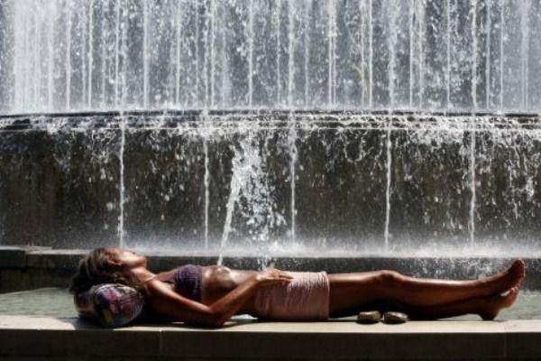 Στο «κόκκινο» η θερμοκρασία - Συνεχίζεται η επέλαση του καύσωνα - Media