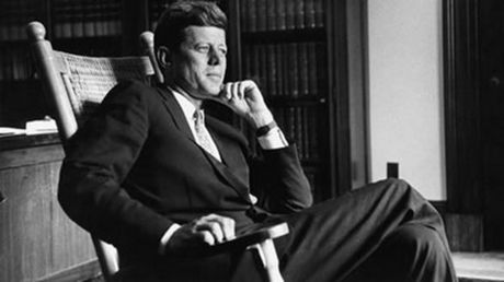 500.000 δολάρια για ιστορικά αντικείμενα του JFK - Media