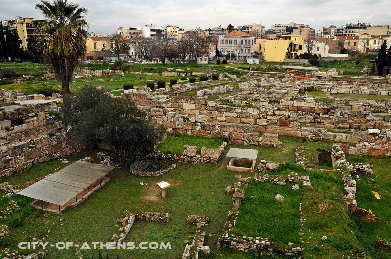 Τμήμα επιτύμβιας στήλης ανακαλύφθηκε στον Κεραμεικό - Media