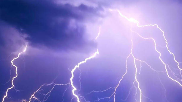 Γιατί πληθαίνουν οι κεραυνοί - Media