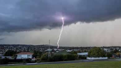 Κεραυνός σκότωσε πατέρα δύο παιδιών   - Media