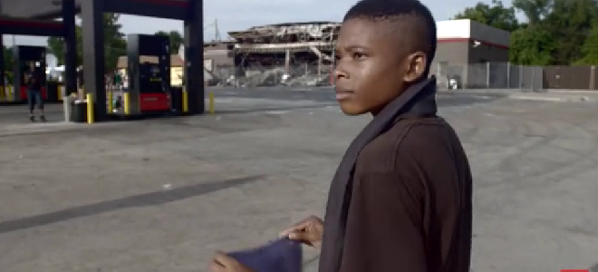 Οι διαδηλώσεις στο Φέργκιουσον μέσα από τα μάτια των νέων (Video) - Media