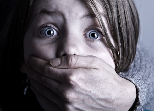 Τι θα κάνατε εάν απήγαγαν ένα παιδί μπροστά στα μάτια σας; (Video) - Media