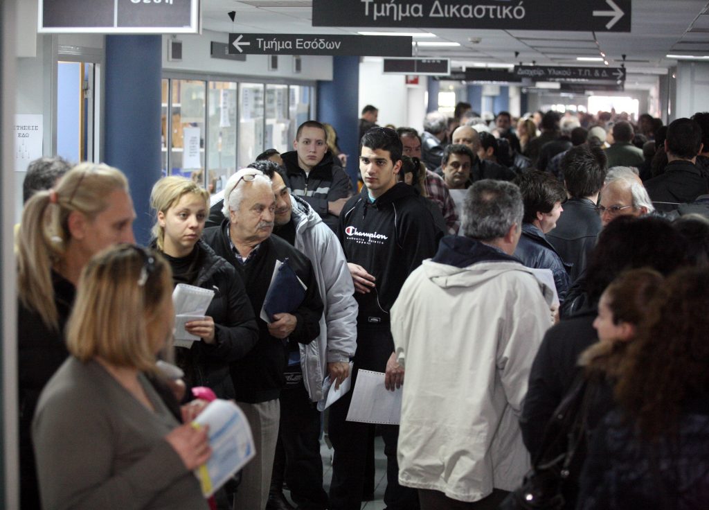 Τρέξτε για κλειδάριθμο στην εφορία - Media