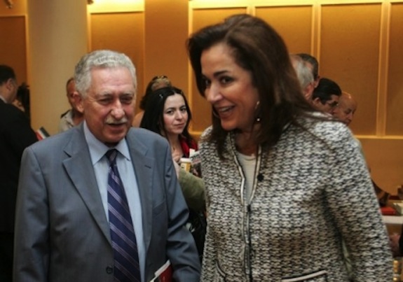 Άφθονες οι πολιτικές διεργασίες αλλά δεν... τρώγονται - Media