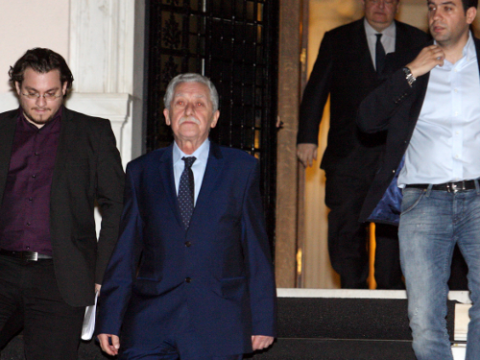 «Χαμός» στο Twitter με την αποχώρηση Κουβέλη - Media