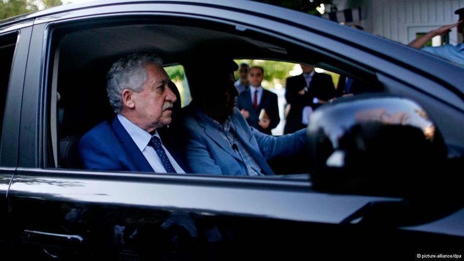 Γερμανικά ΜΜΕ: Στο αποκορύφωμά της η κυβερνητική κρίση στην Αθήνα - Media