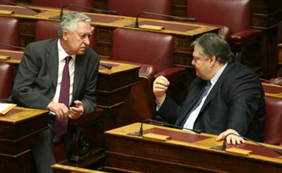 «Κρυφή» χαρά του ΠΑΣΟΚ από την αναδίπλωση Κουβέλη - Media