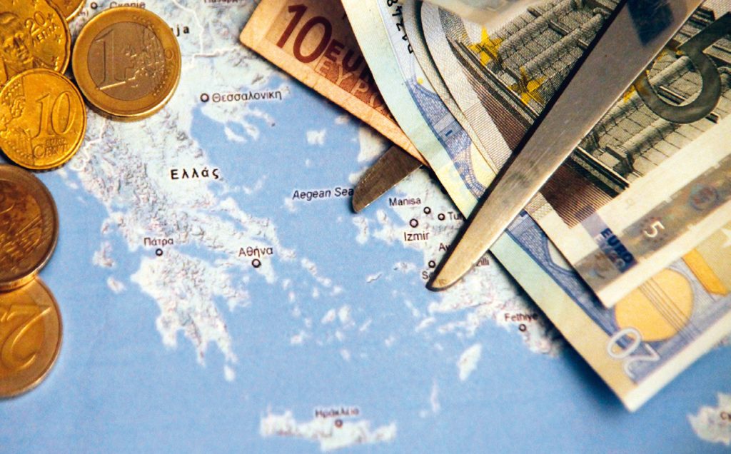 Δεν αποκλείουν «κούρεμα» του ελληνικού χρέους Μοσκοβισί-Γκρίλι - Media