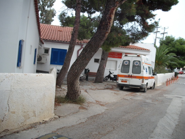 Βόλτα με ασθενοφόρο έκανε Βρετανός τουρίστας - Media