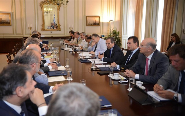 «Τα θρασίμια που κυβερνούν με έδιωξαν»: Ελληνίδα μετανάστρια απαντά στον Σαμαρά για τα «θρασίμια» - Media