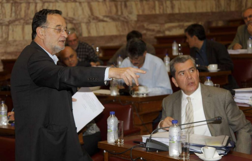 \"Κοινοβουλευτική χούντα\" καταγγέλλει η Αντιπολίτευση - Media