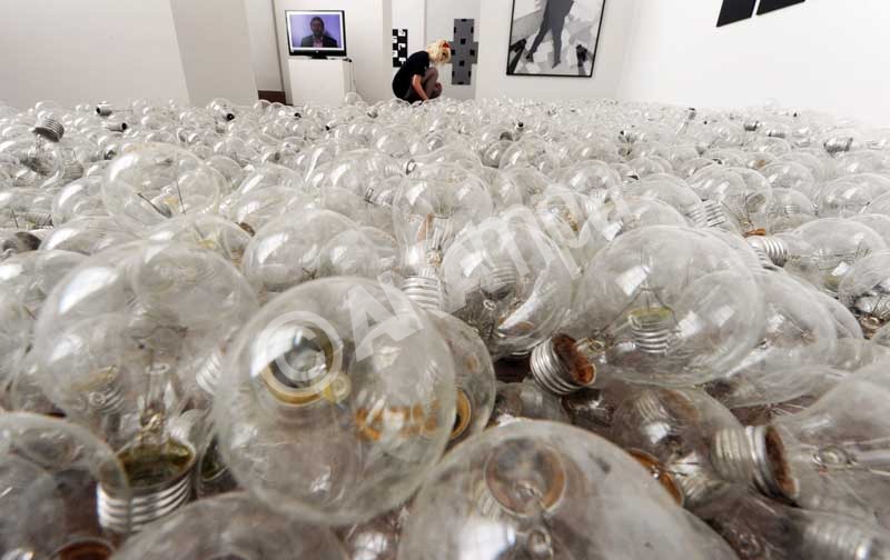 Επινόησαν λαμπτήρα που εκπέμπει Wi-Fi - Media